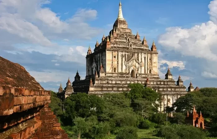Thatbyinnyu Temple: A Marvel of Bagan’s Architectural Legacy